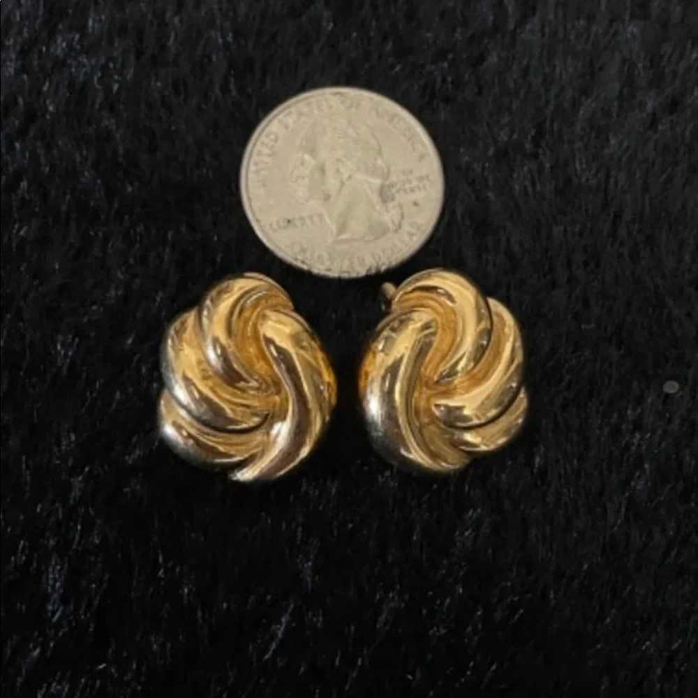 Vintage NAPIER Goldtone Circle Pendant Necklace & Earrings Set - Picture 4 of 6